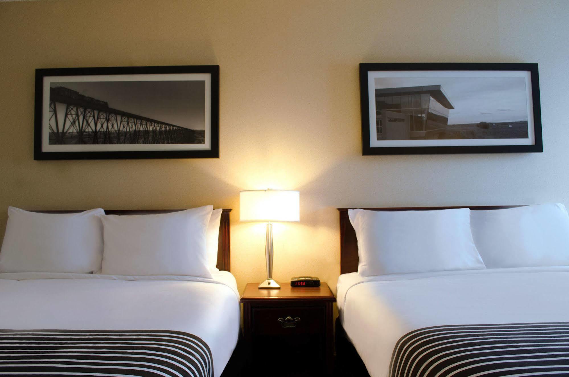 Sandman Hotel Quesnel Exterior foto