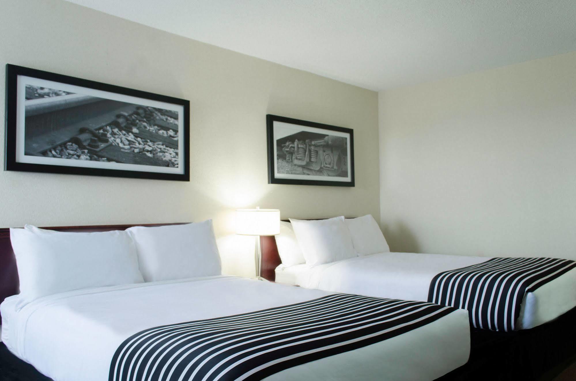 Sandman Hotel Quesnel Exterior foto
